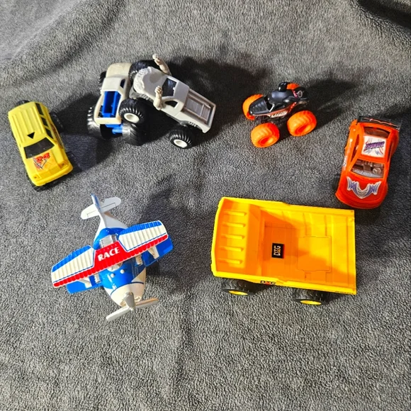 Monster Truck Show Bundle - Picture 3 of 17